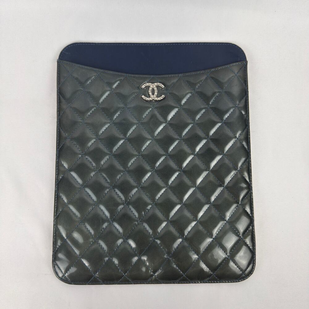Chanel Quilted Patent Leather iPad Tablet Case Green Silver CC Logo Pouch